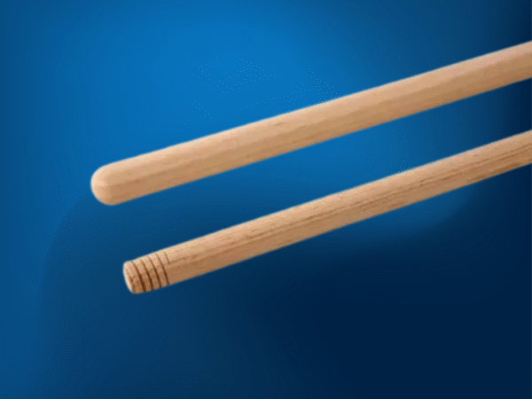 Cabo de Madera con Rosca Universal 2M
